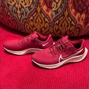 Nike Air Zoom Pegasus 38 Women's Burgundy Sneakers